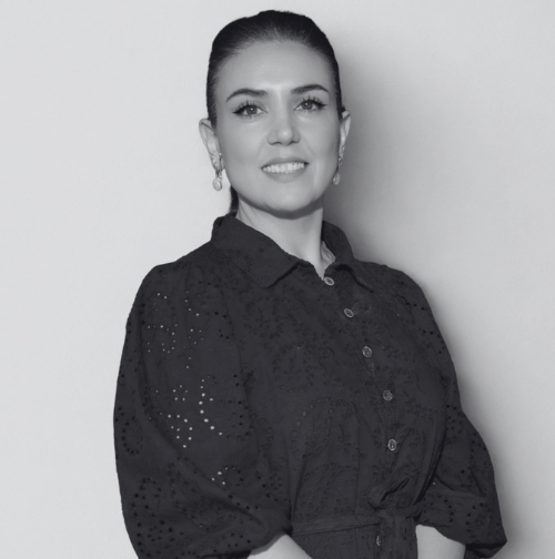 Shima Hedayati, Australia