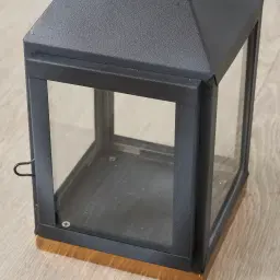 Ebony Lantern 