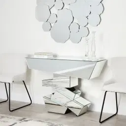 Quinn Cream Boucle Dining Chair - Black Legs