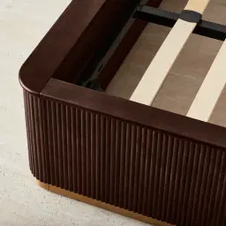 San Pierre Ebony Brown Ash Veneer King Bed