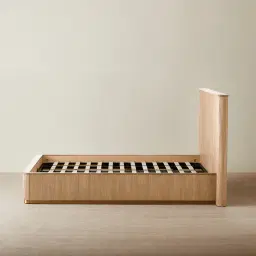 San Pierre Light Brown Ash Veneer King Bed