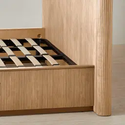 San Pierre Light Brown Ash Veneer King Bed