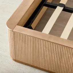 San Pierre Light Brown Ash Veneer King Bed