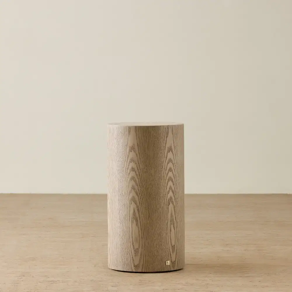 Trento Round Medium Brown Ash Veneer Medium Plinth